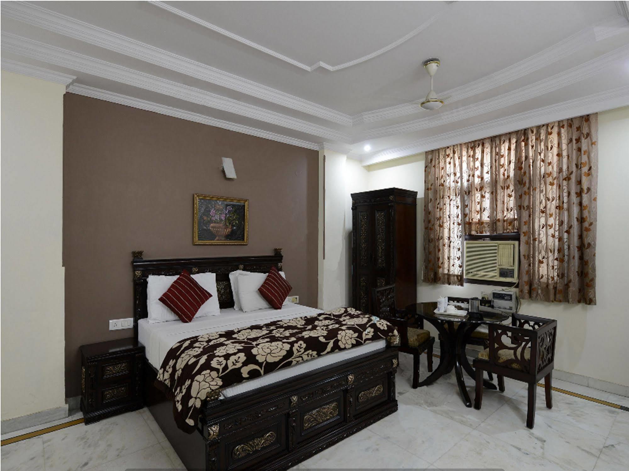 Hotel Vishal residencia Nueva Delhi Exterior foto