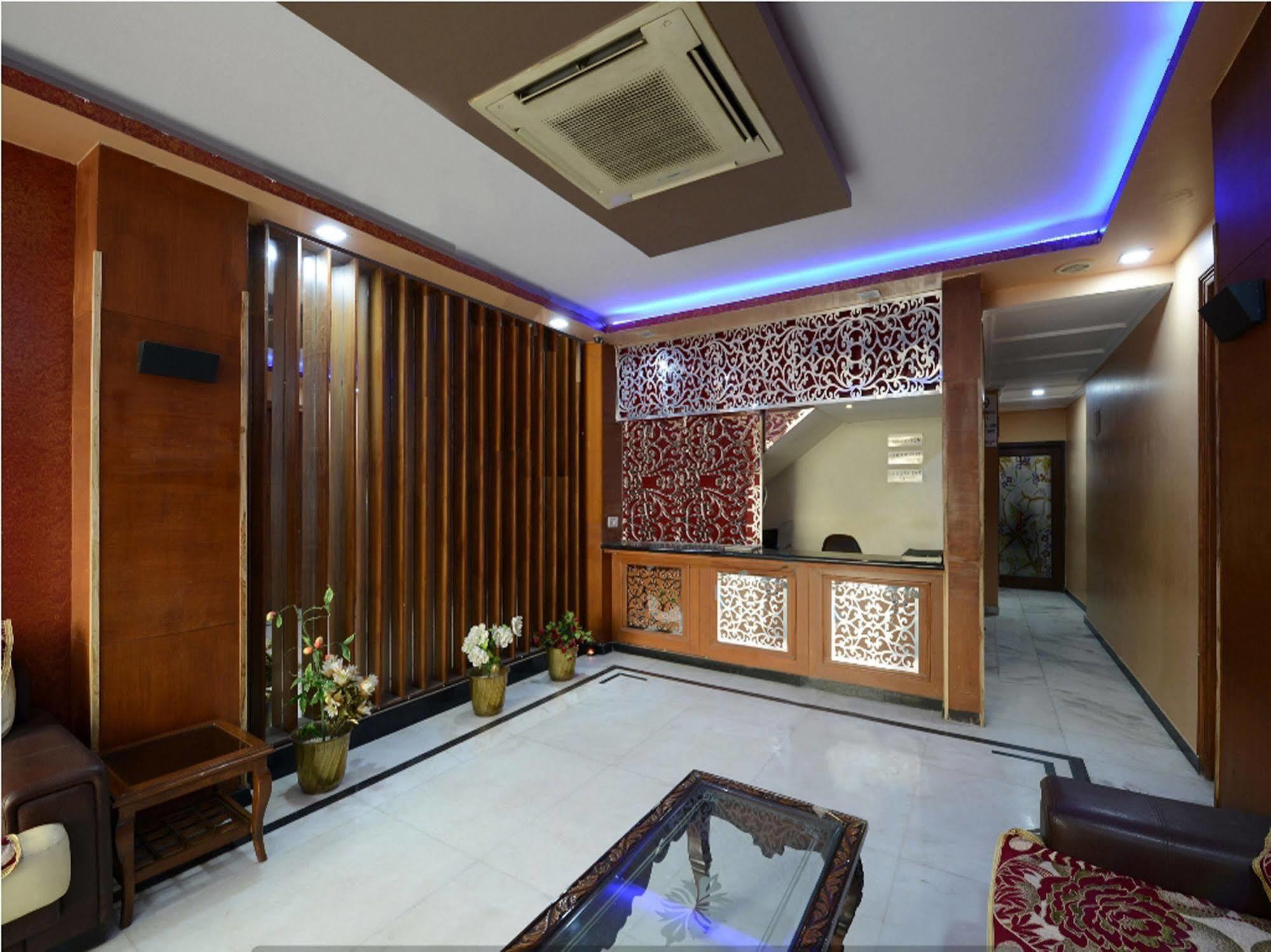 Hotel Vishal residencia Nueva Delhi Exterior foto